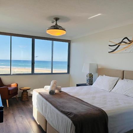 Berkeley On The Beach Gold Coast Bagian luar foto