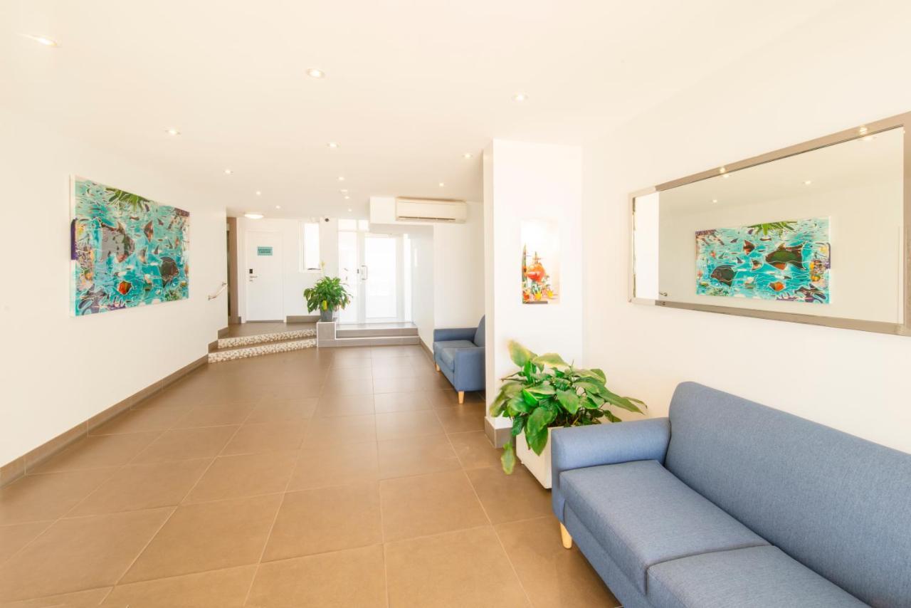 Berkeley On The Beach Gold Coast Bagian luar foto
