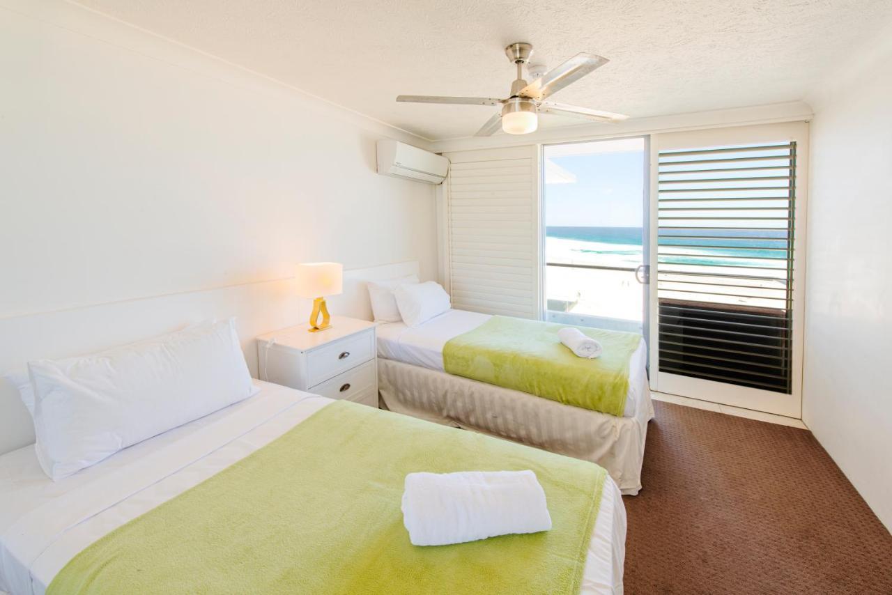 Berkeley On The Beach Gold Coast Bagian luar foto