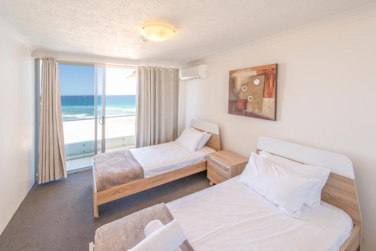 Berkeley On The Beach Gold Coast Bagian luar foto