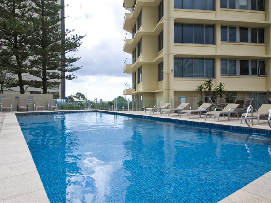 Berkeley On The Beach Gold Coast Bagian luar foto