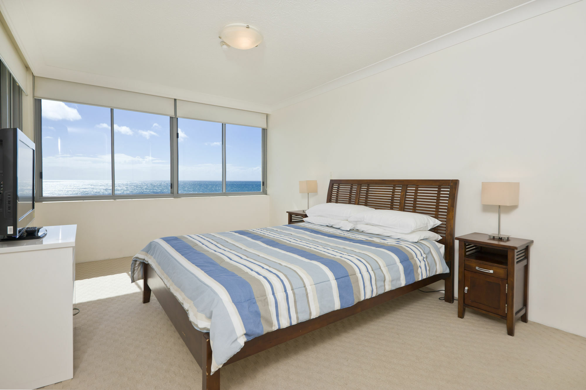 Berkeley On The Beach Gold Coast Bagian luar foto