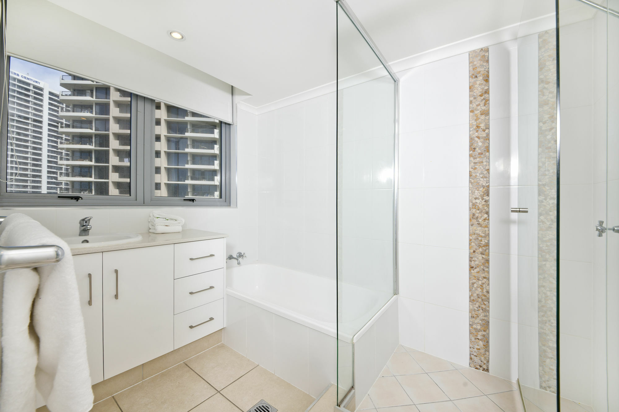 Berkeley On The Beach Gold Coast Bagian luar foto