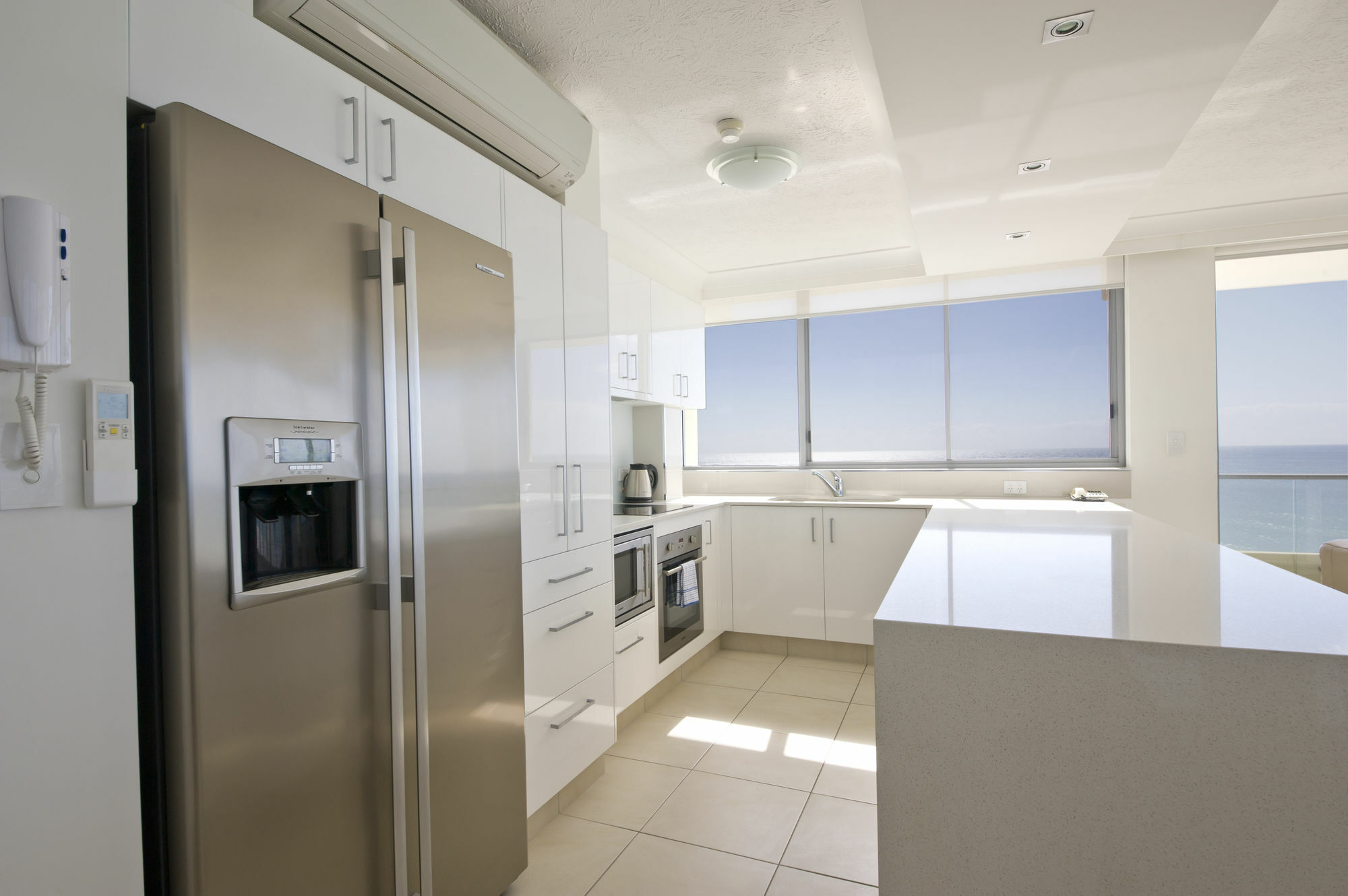 Berkeley On The Beach Gold Coast Bagian luar foto