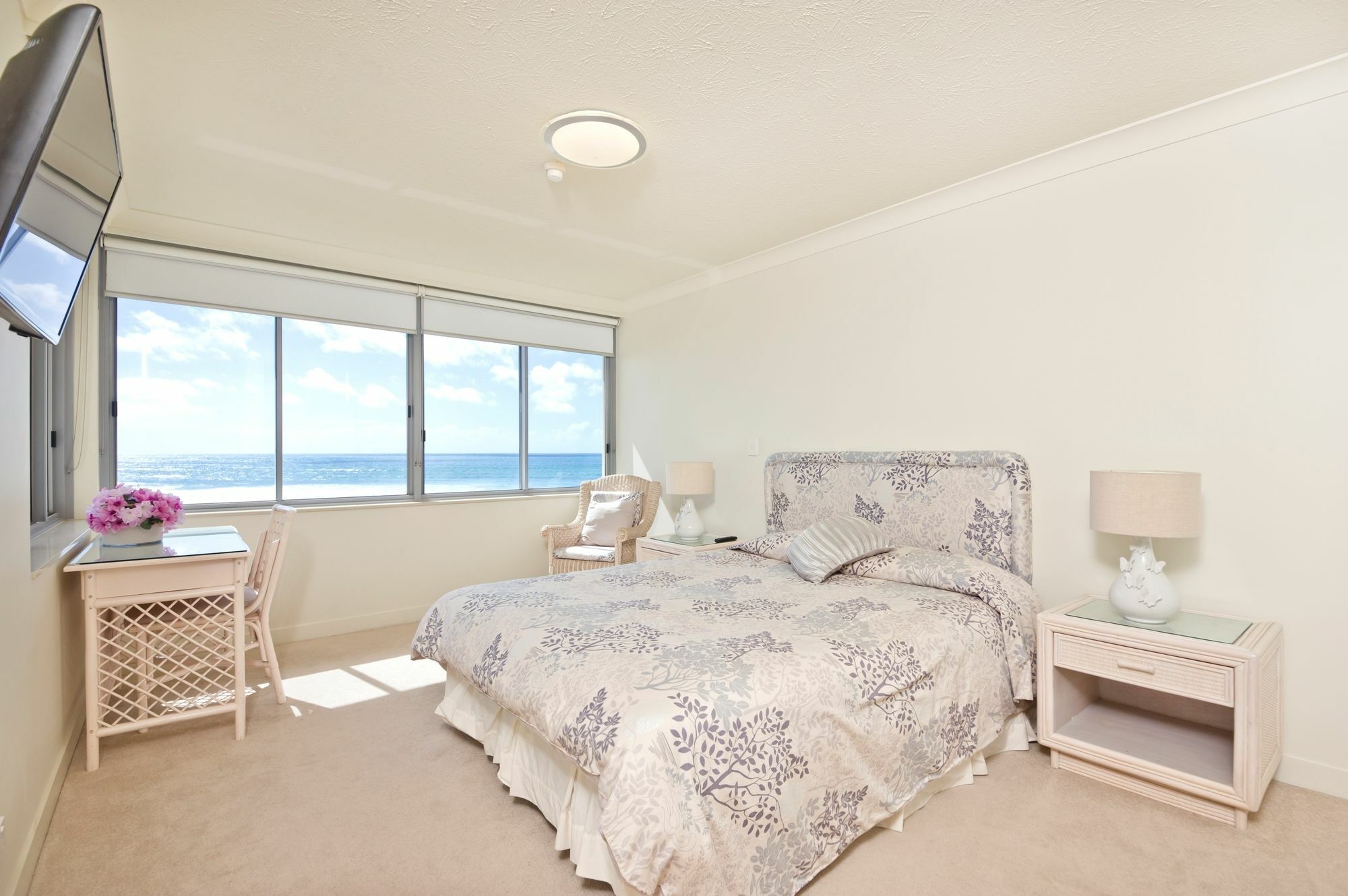 Berkeley On The Beach Gold Coast Bagian luar foto