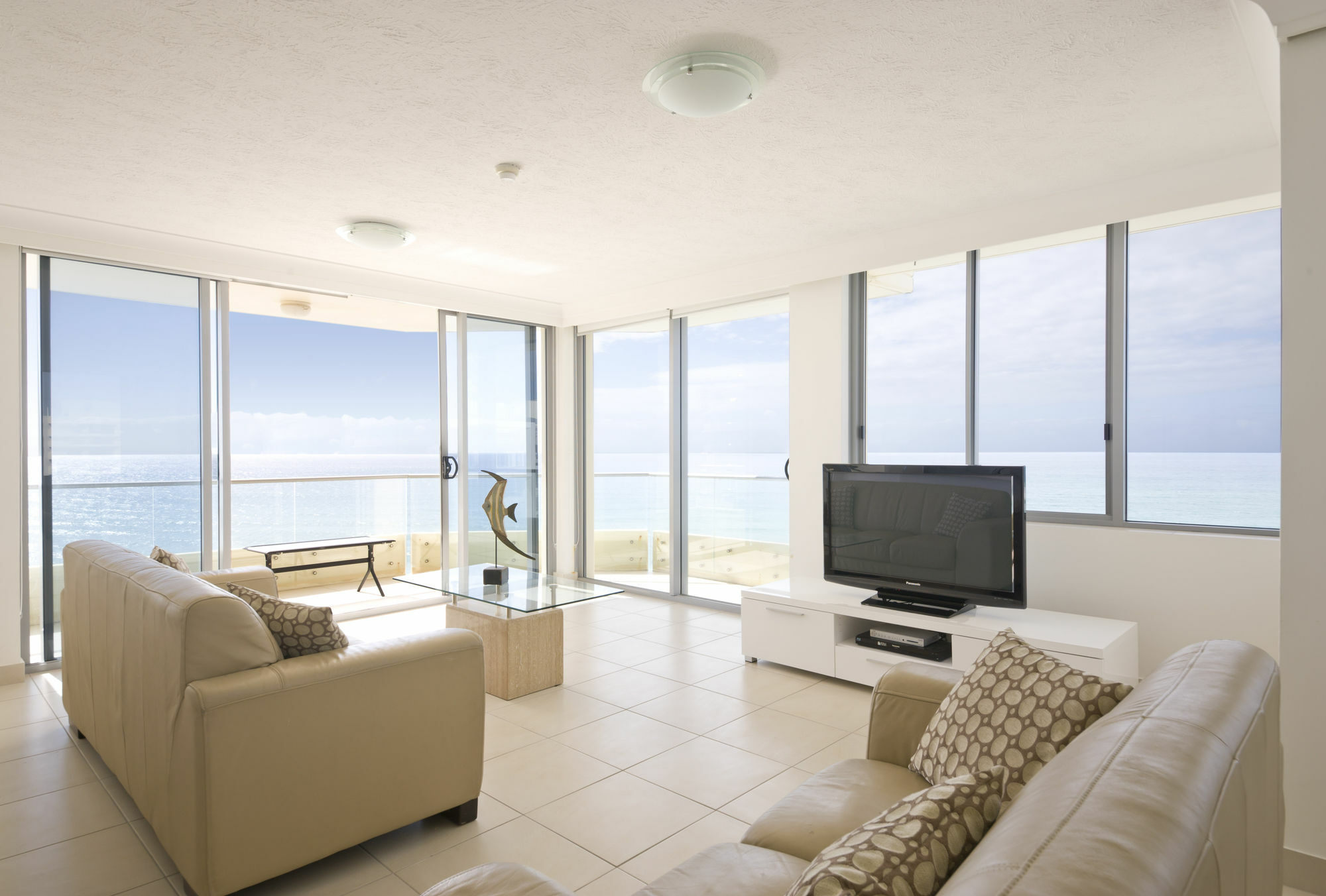 Berkeley On The Beach Gold Coast Bagian luar foto